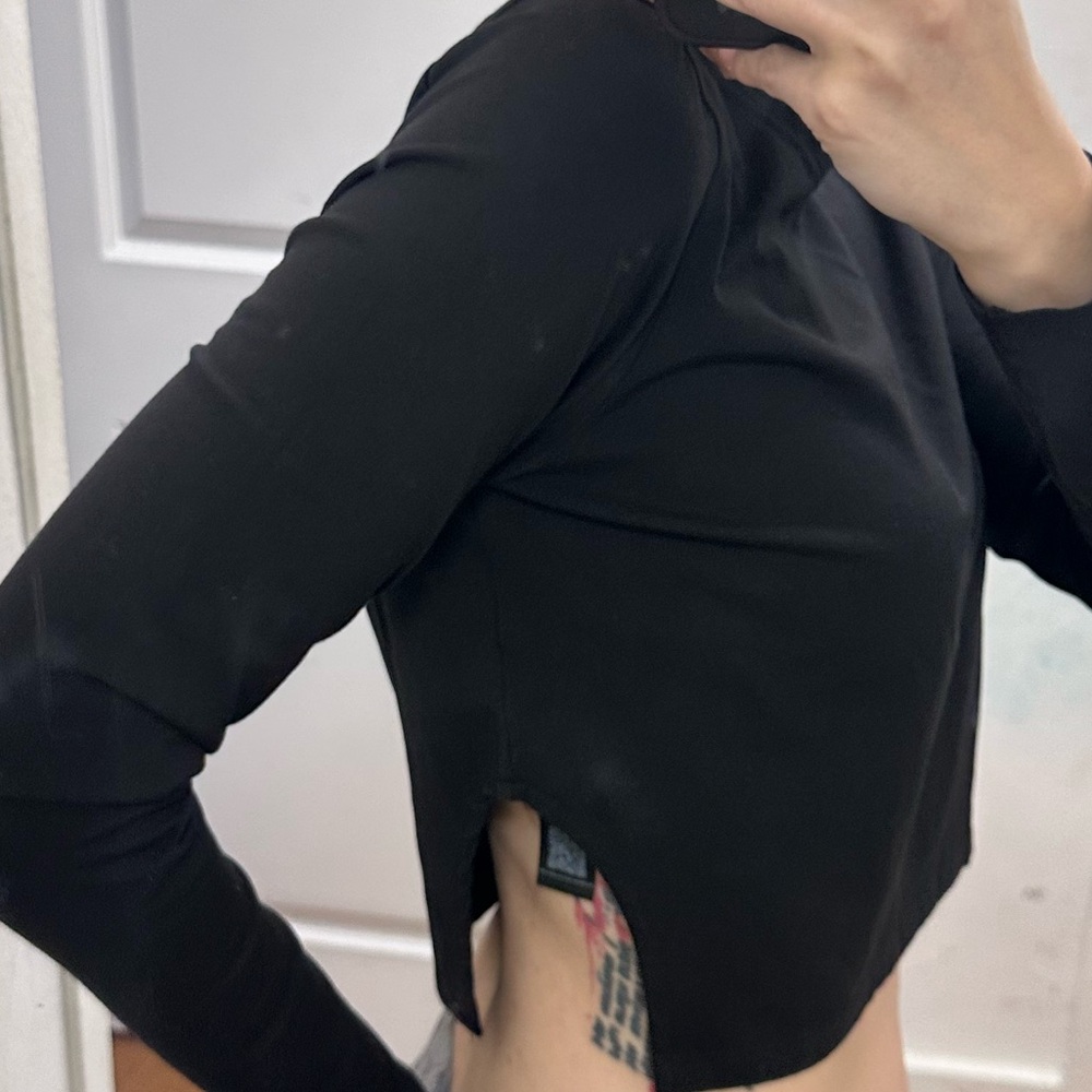 ASOS Design Black Long Sleeve Cropped Top - Women